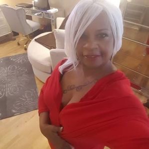 Meet your Posher, Shirlee